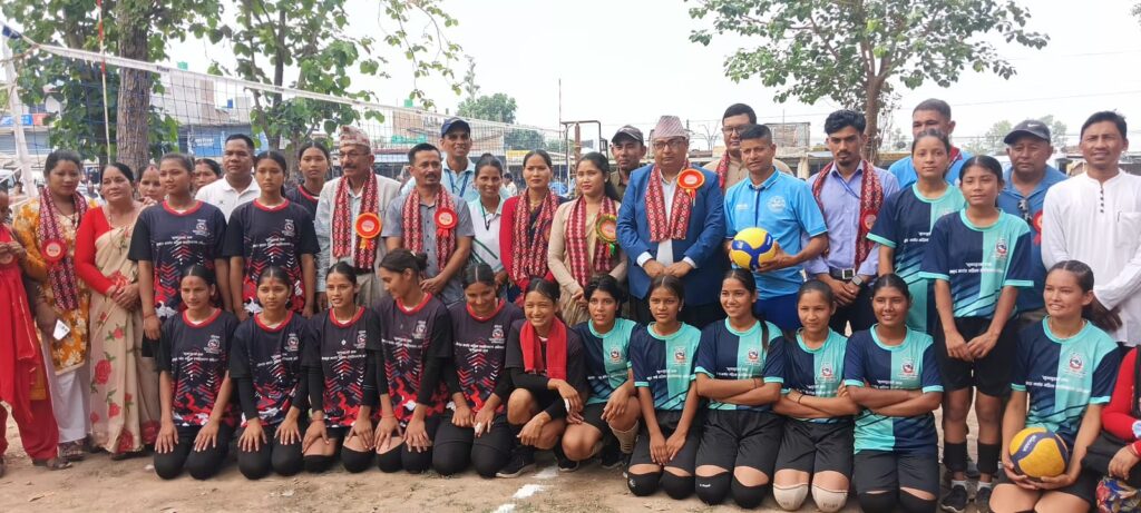 प्रथम कृष्णपुर उपमेयर महिला भलिबल प्रतियोगिताको उपाधी ८ नम्बर वडलाई