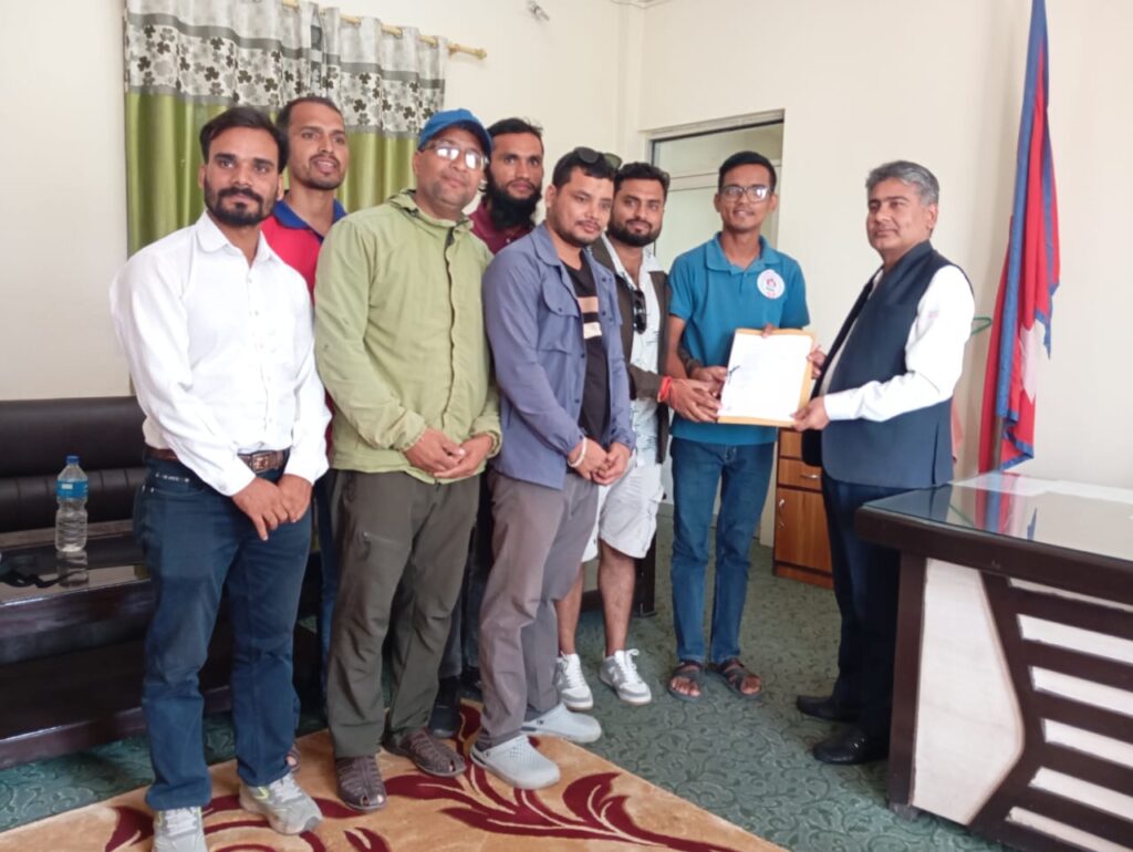 बेलौरीका जेनजी समुहको प्रशासनमा ज्ञापन : सुशासनदेखि भारतीय पक्षबाट अवरोध हुलाकी सडक शुचारुकोे माग