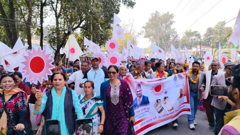 कञ्चनपुर–३ मा डा. दीपक प्रकाश भट्टको घरदैलो: उत्साह, भरोसा र विकासको स्पष्ट मार्गचित्र